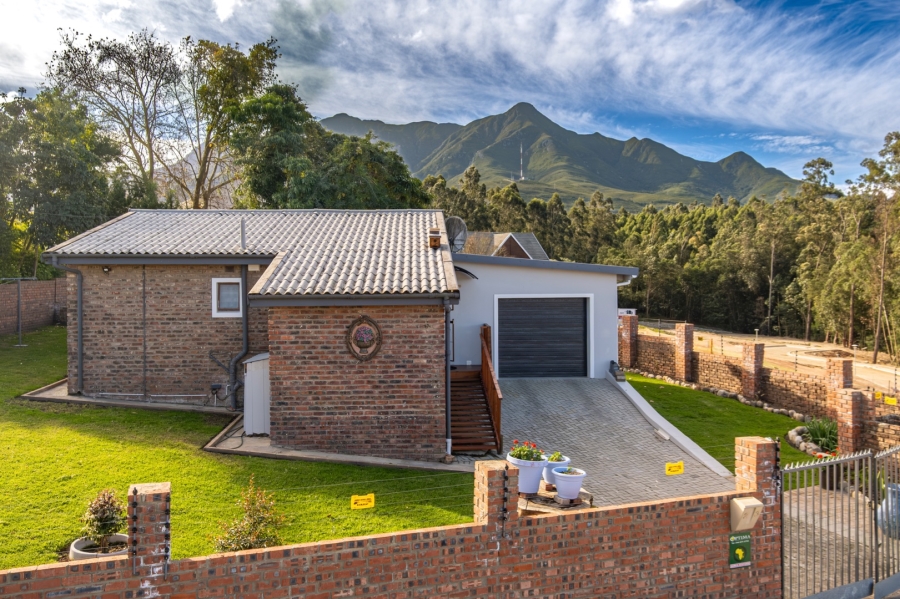 3 Bedroom Property for Sale in Heatherlands Western Cape
